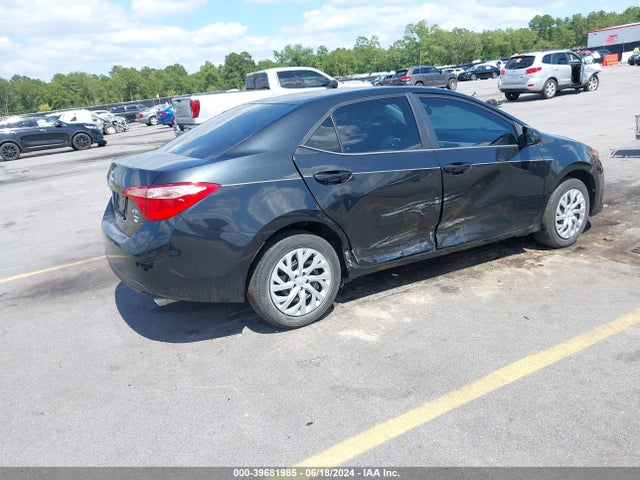 Toyota COROLLA LE 2018 5YFBURHE5JP824679 Image 4