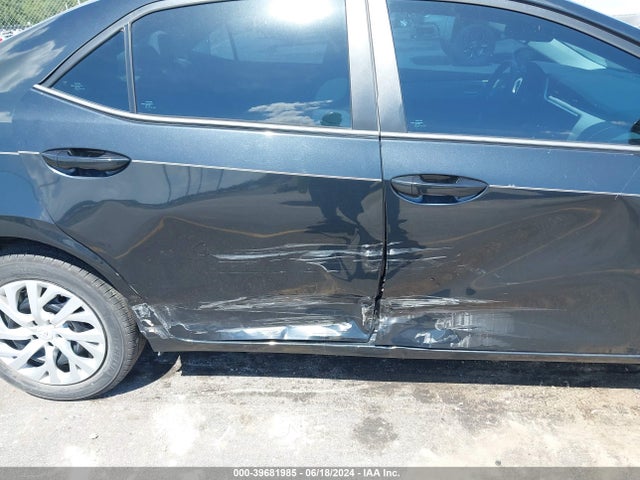 Toyota COROLLA LE 2018 5YFBURHE5JP824679 Image 6