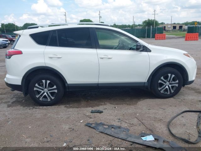 JTMZFREV2GJ094787 Toyota RAV4 LE