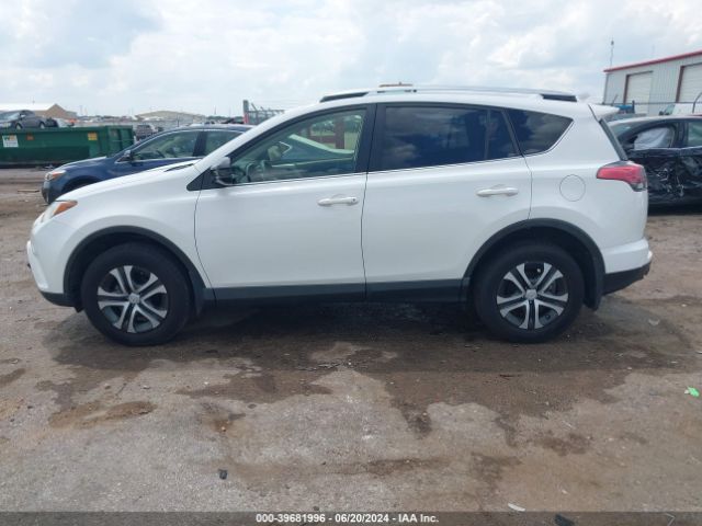 JTMZFREV2GJ094787 Toyota RAV4 LE
