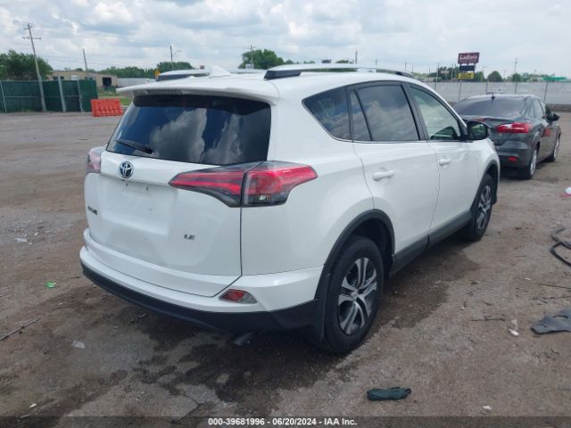 JTMZFREV2GJ094787 Toyota RAV4 LE