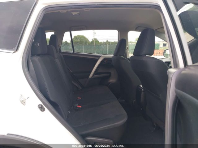 JTMZFREV2GJ094787 Toyota RAV4 LE