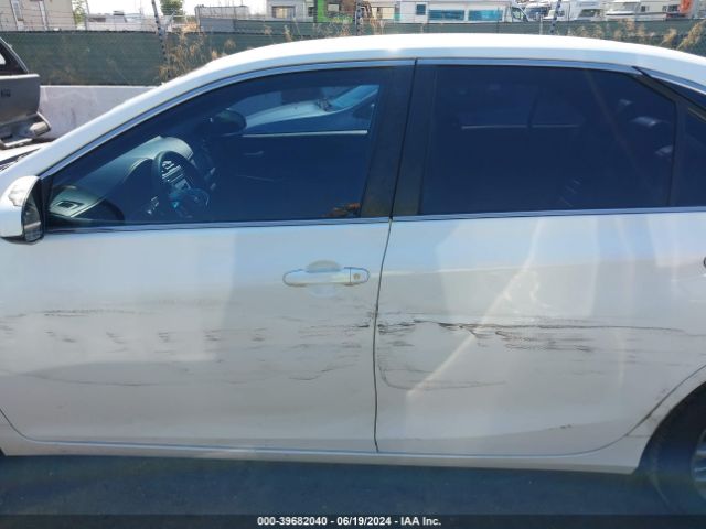 4T1BF1FKXFU113005 Toyota CAMRY SE