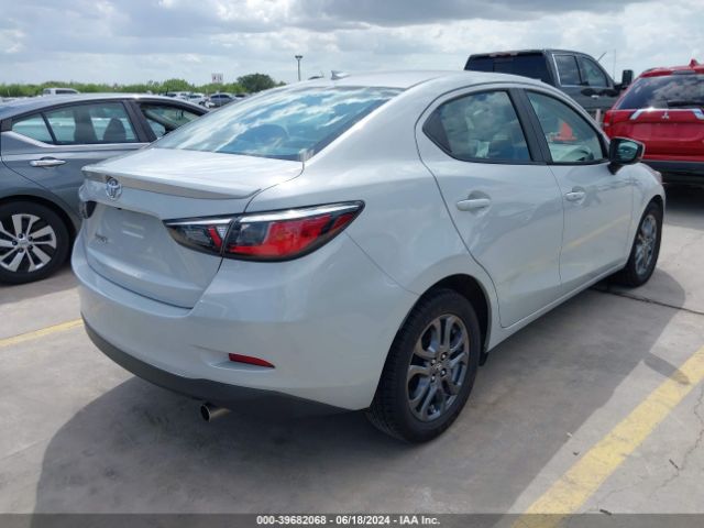 3MYDLBYV4KY512553 Toyota YARIS LE