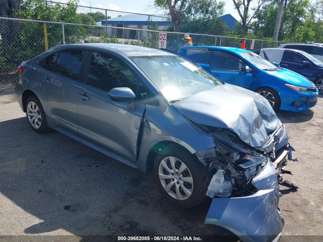 Toyota COROLLA LE 2021 JTDEPMAE5MJ186668 zdjęcie główne