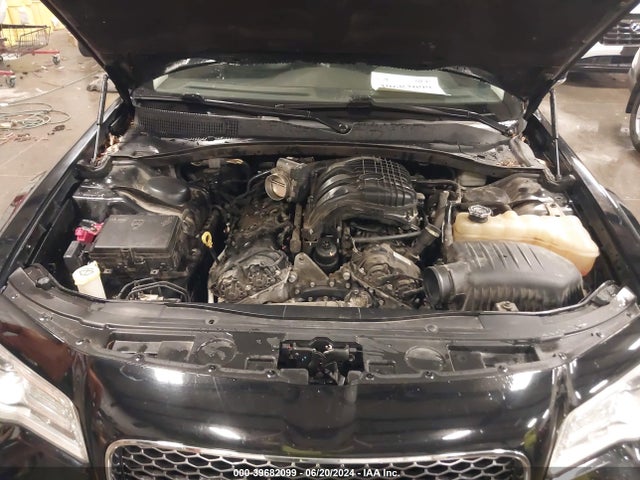 2C3CCAKG0FH769613 Chrysler 300c Awd
