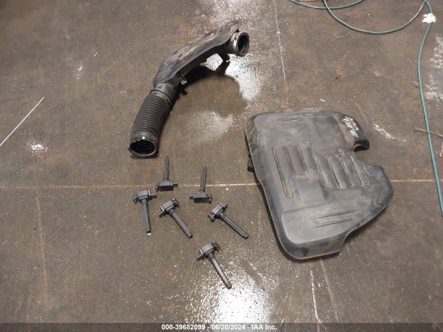2C3CCAKG0FH769613 Chrysler 300c Awd