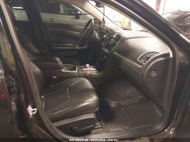 2C3CCAKG0FH769613 Chrysler 300c Awd