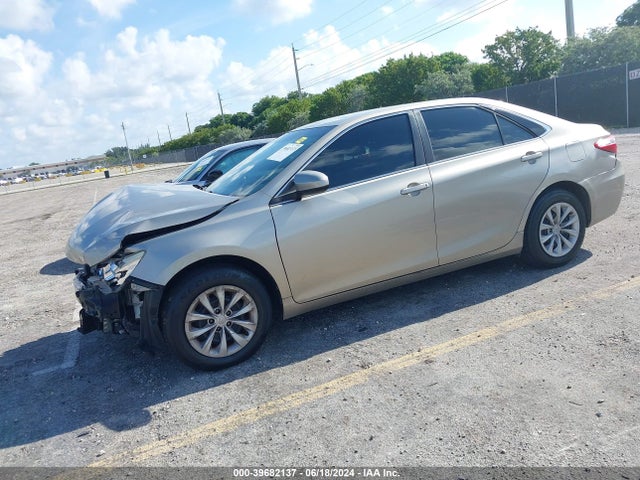 Toyota CAMRY LE 2015 4T1BF1FK5FU922542 Image 2