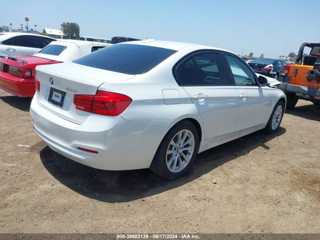 BMW 320i 2018 WBA8A9C58JAH14126 Image 4
