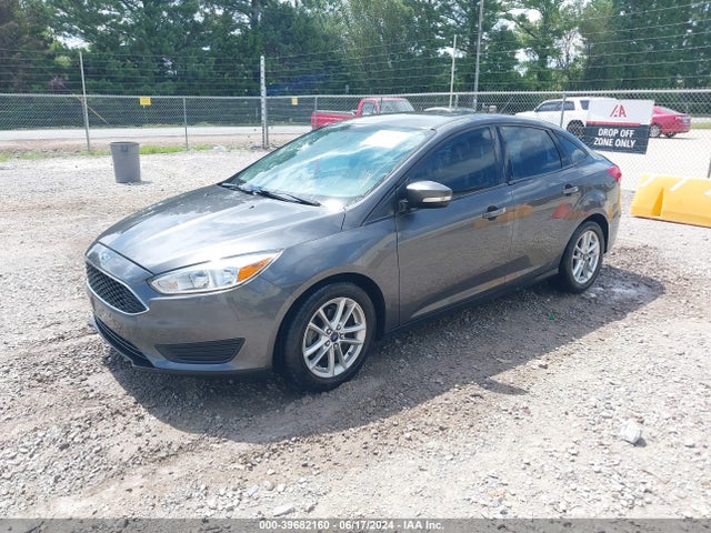 Ford FOCUS SE 2015 1FADP3F20FL293189 Image 2
