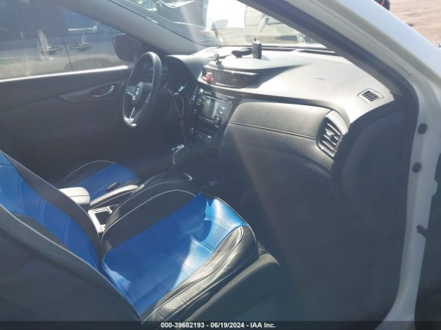 KNMAT2MV7HP601843 Nissan ROGUE SV
