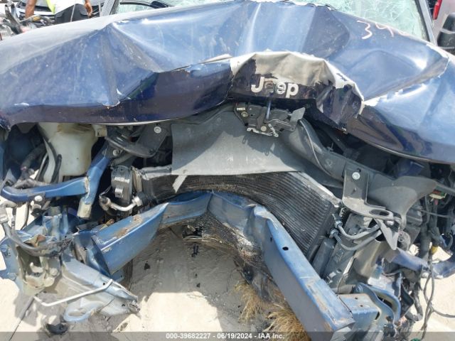 1C4NJRFB6GD500621 Jeep Patriot Latitude