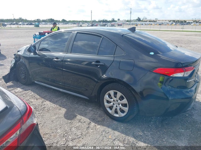 Toyota COROLLA LE 2021 JTDEPMAE2MJ125312 Image 3