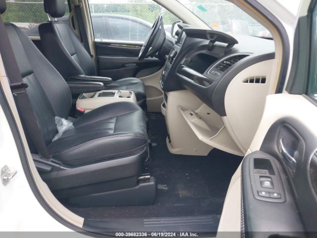2C4RC1BG6ER449372 Chrysler Town & Country Touring