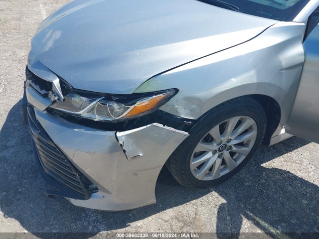 Toyota CAMRY LE 2018 4T1B11HKXJU085775 Image 6