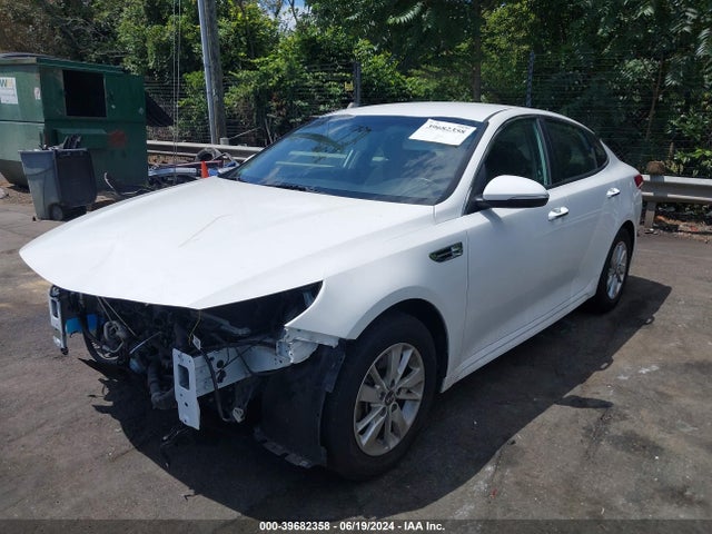 KIA Optima Lx 2017 5XXGT4L32HG158191 Image 2