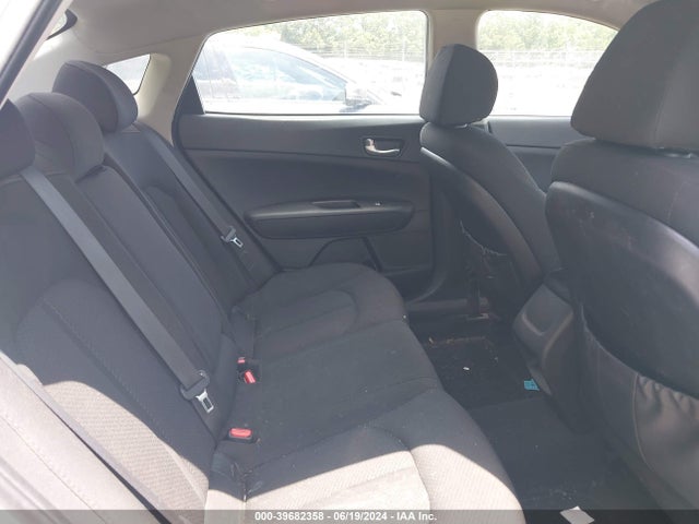 KIA Optima Lx 2017 5XXGT4L32HG158191 Image 8