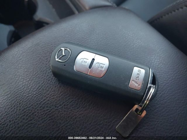 3MZBN1L34JM259821 Mazda Mazda3 Touring