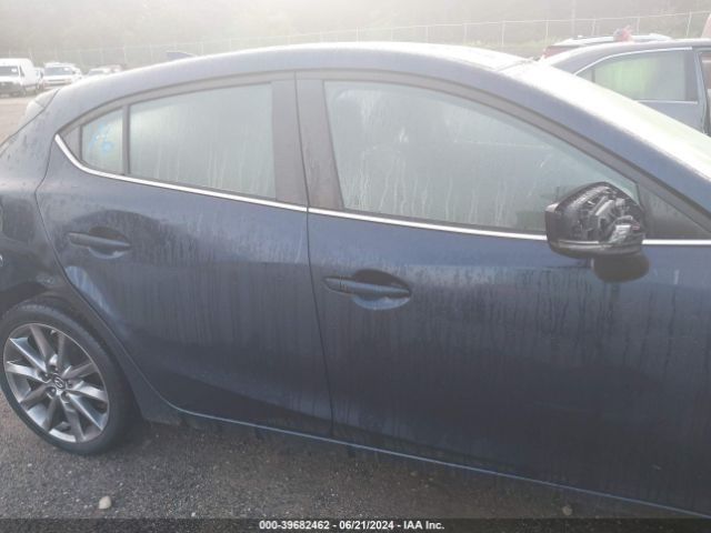 3MZBN1L34JM259821 Mazda Mazda3 Touring