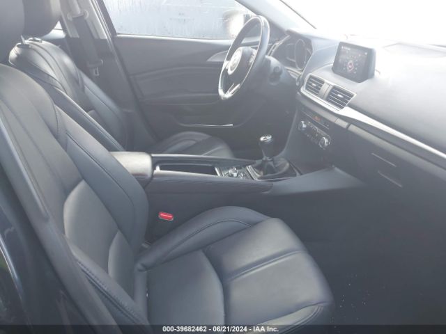 3MZBN1L34JM259821 Mazda Mazda3 Touring