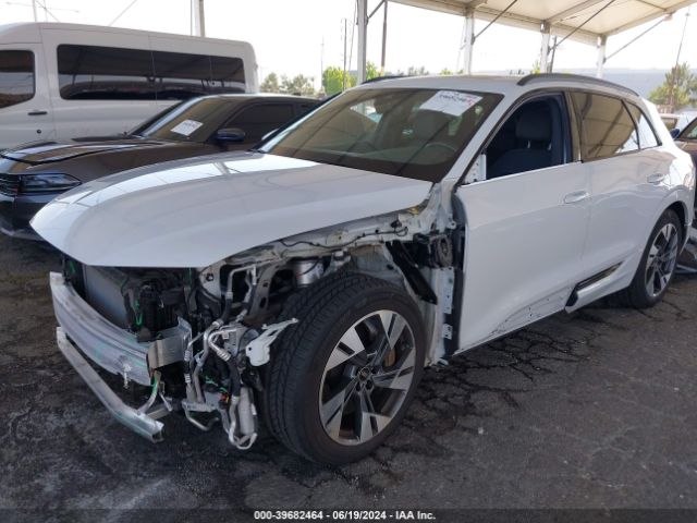 WA1AAAGE1NB014021 Audi E-tron Premium Quattro