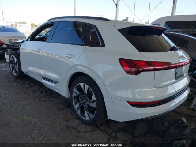 WA1AAAGE1NB014021 Audi E-tron Premium Quattro