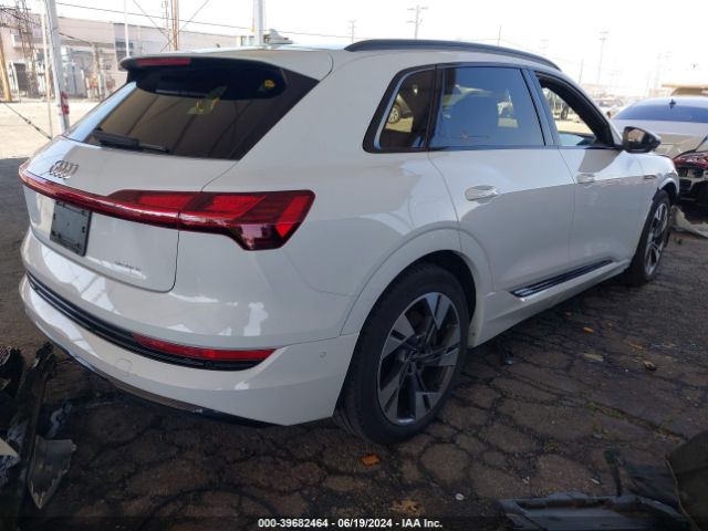 WA1AAAGE1NB014021 Audi E-tron Premium Quattro