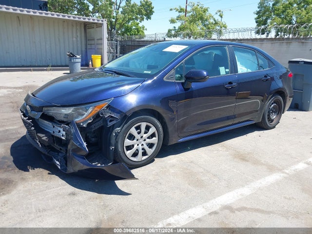 Toyota COROLLA LE 2020 5YFEPRAE8LP016103 Image 2