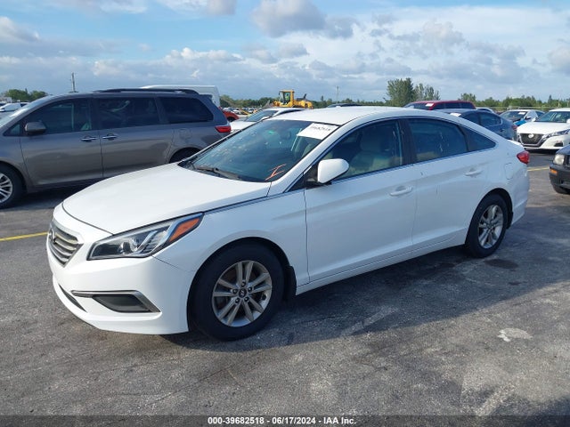 Hyundai SONATA SE 2016 5NPE24AF7GH322691 Image 2