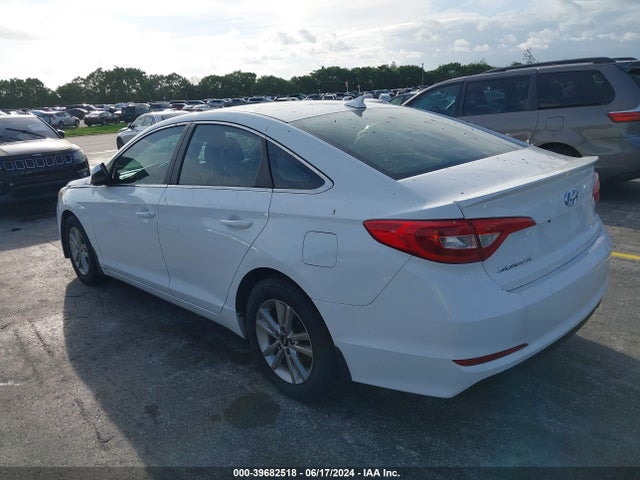 Hyundai SONATA SE 2016 5NPE24AF7GH322691 Image 3