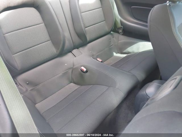 1FA6P8AM9F5400386 Ford Mustang V6