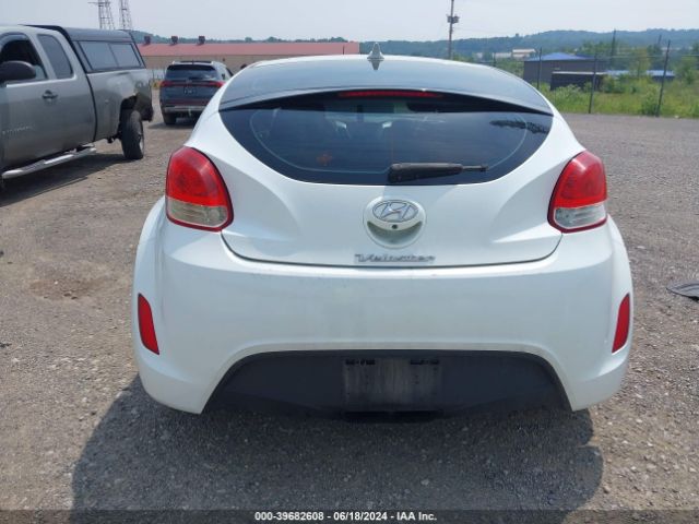 KMHTC6AD2EU184524 Hyundai Veloster Base W/black