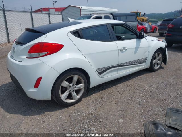 KMHTC6AD2EU184524 Hyundai Veloster Base W/black