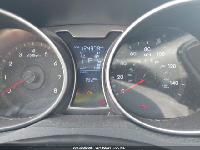KMHTC6AD2EU184524 Hyundai Veloster Base W/black