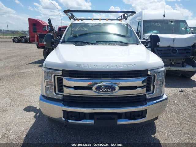 Ford F-350 Chassis Xlt 2017 1FD7X3ET7HEE07676 Image 12