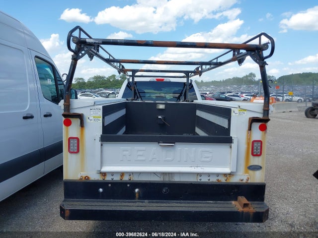 Ford F-350 Chassis Xlt 2017 1FD7X3ET7HEE07676 Image 16