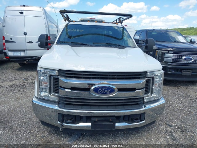 Ford F-350 Chassis Xlt 2017 1FD7X3ET7HEE07676 Image 6