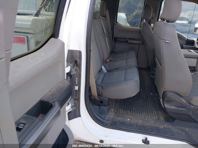 Ford F-350 Chassis Xlt 2017 1FD7X3ET7HEE07676 Image 8