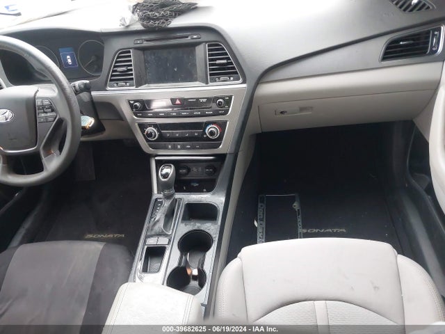 Hyundai SONATA SE 2017 5NPE24AF6HH526643 Image 5