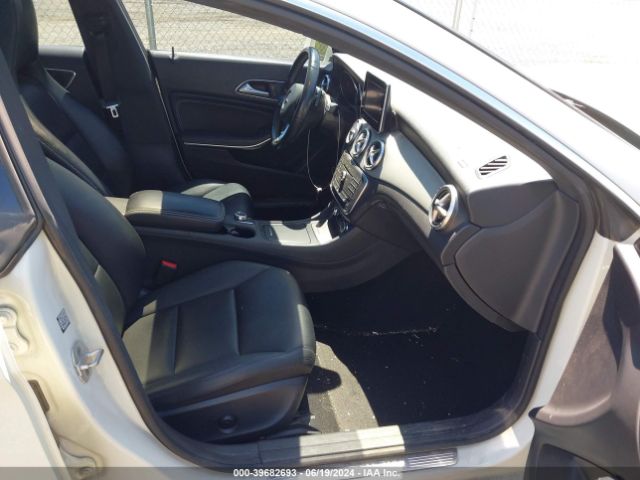 WDDSJ4GB8FN177319 Mercedes-Benz CLA 250 4MATIC