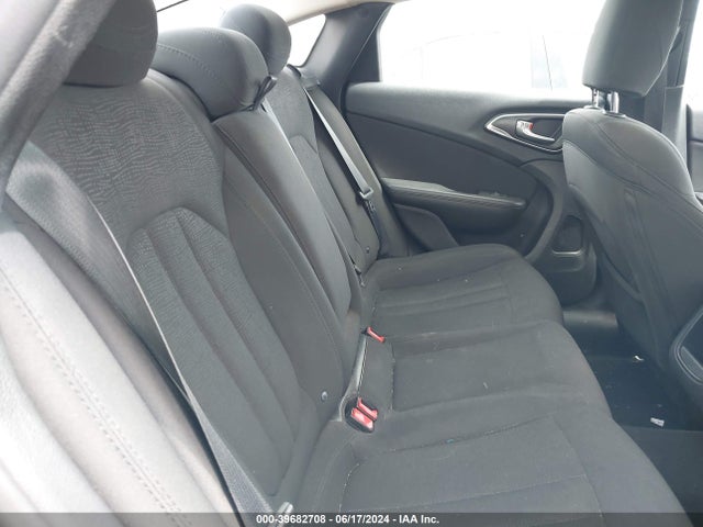 1C3CCCAB8FN744578 Chrysler 200 Limited