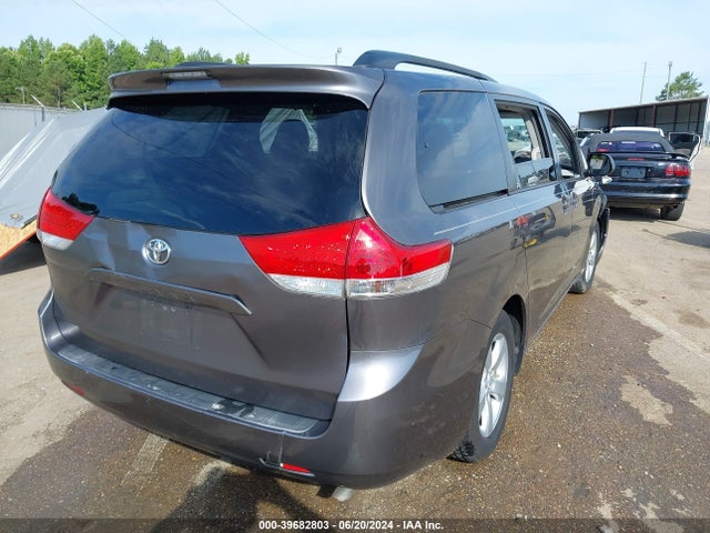 Toyota Sienna Le V6 8 Passenger 2014 5TDKK3DC4ES447038 Image 4