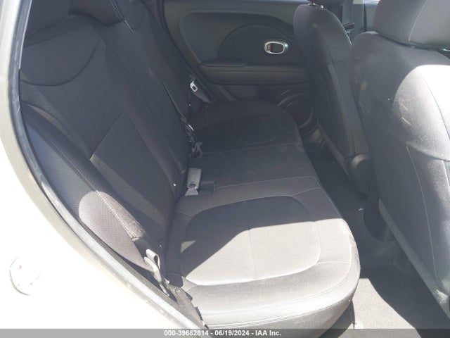 KIA Soul 2015 KNDJN2A24F7216631 Image 8