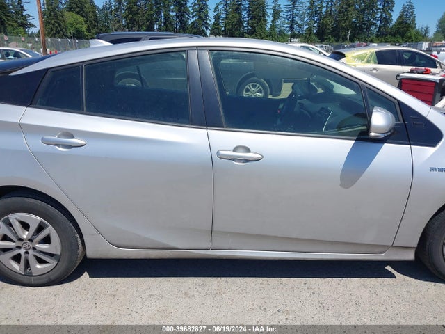 Toyota Prius Two Eco 2017 JTDKARFU3H3041947 Image 13