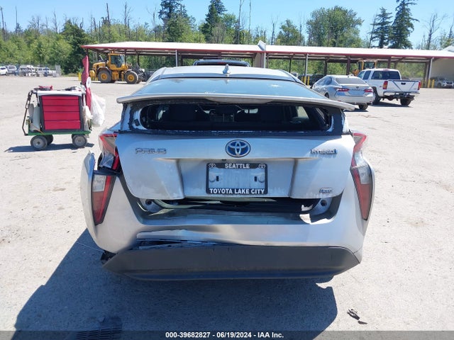 Toyota Prius Two Eco 2017 JTDKARFU3H3041947 Image 16