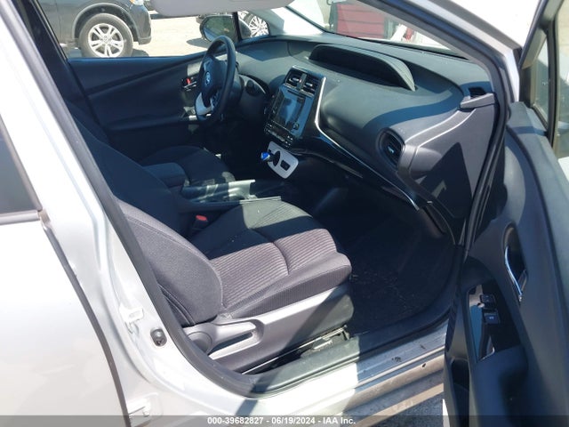 Toyota Prius Two Eco 2017 JTDKARFU3H3041947 Image 5