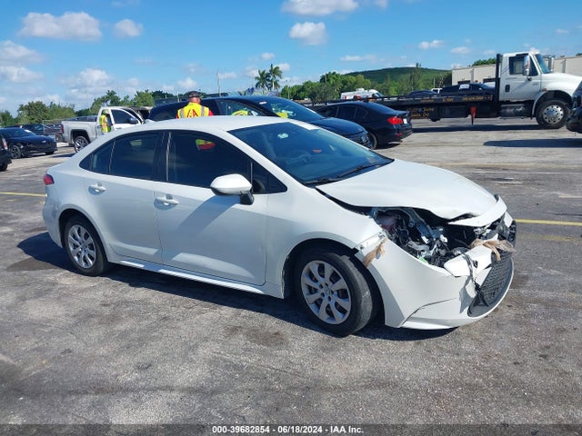 Toyota COROLLA LE 2022 JTDEPMAE9NJ194287 головне зображення
