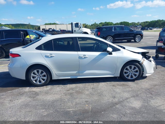 Toyota COROLLA LE 2022 JTDEPMAE9NJ194287 Image 13