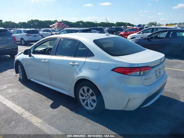 Toyota COROLLA LE 2022 JTDEPMAE9NJ194287 Image 3